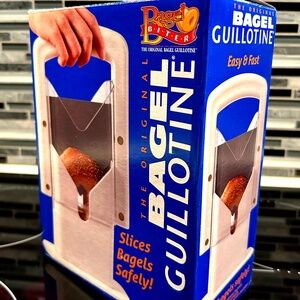 BAGEL BITER - BAGEL GUILLOTINE - BAGEL SLICER - NEW